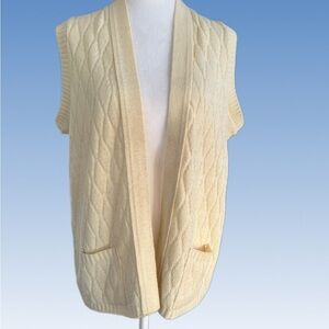 Elegant Cream Women's Cable Knit Cardigan